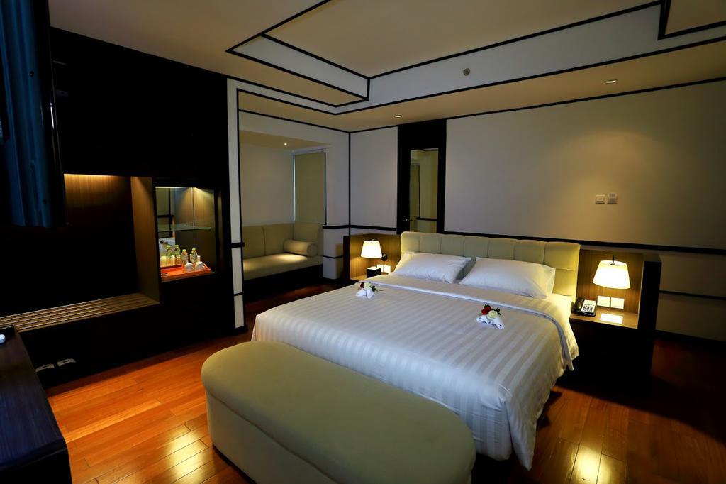 Namin Dago Hotel Бандунг Номер фото