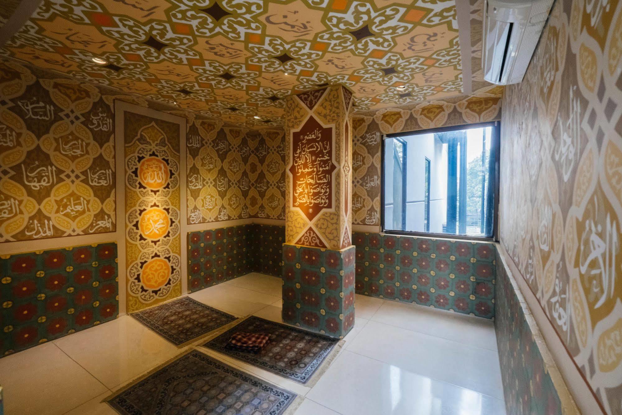 Namin Dago Hotel Бандунг Экстерьер фото